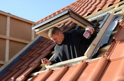 Pose de fenêtres de toit Velux à Donnement